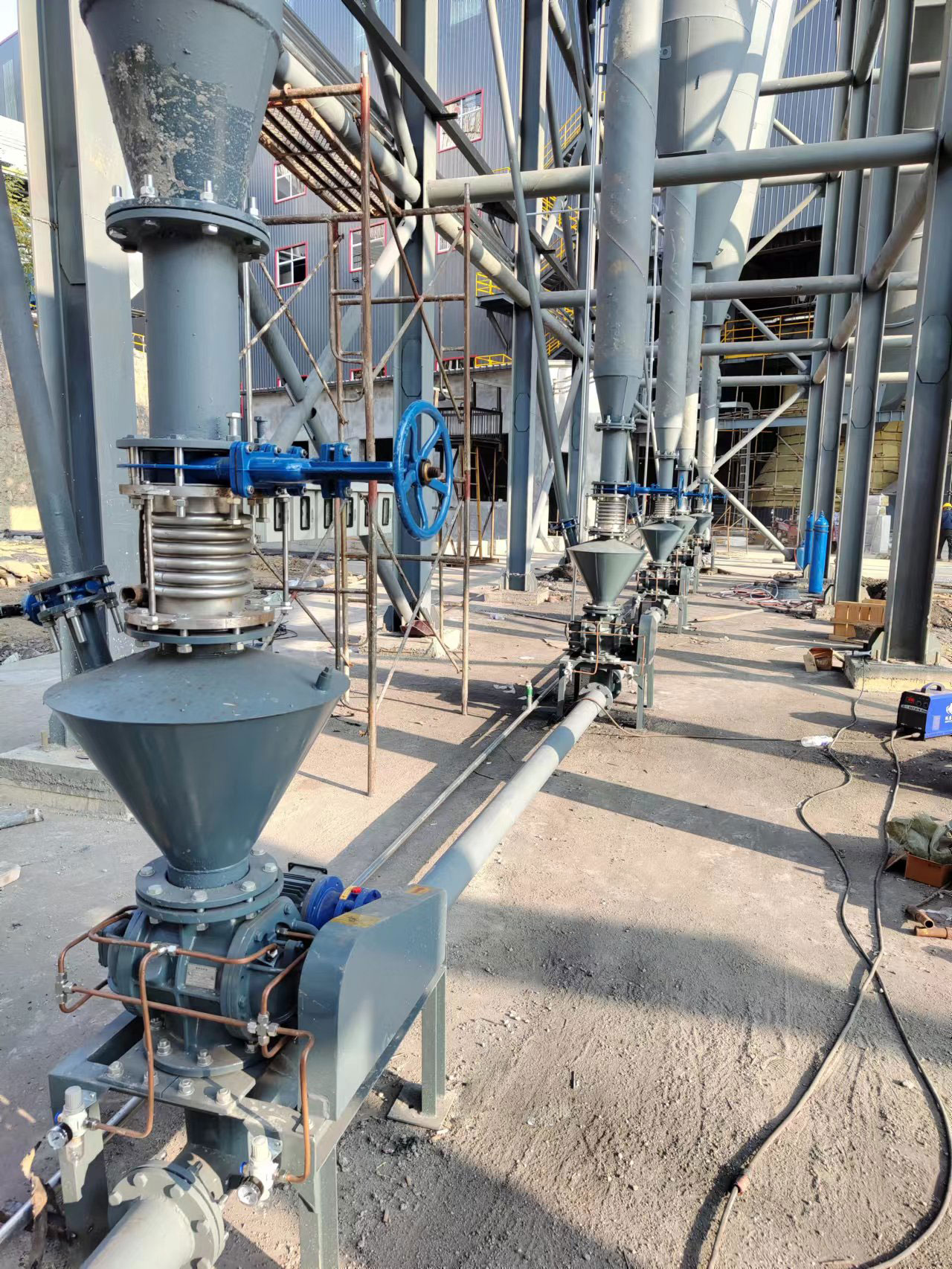 物料的形狀和重量對氣力輸送系統有影響嗎？